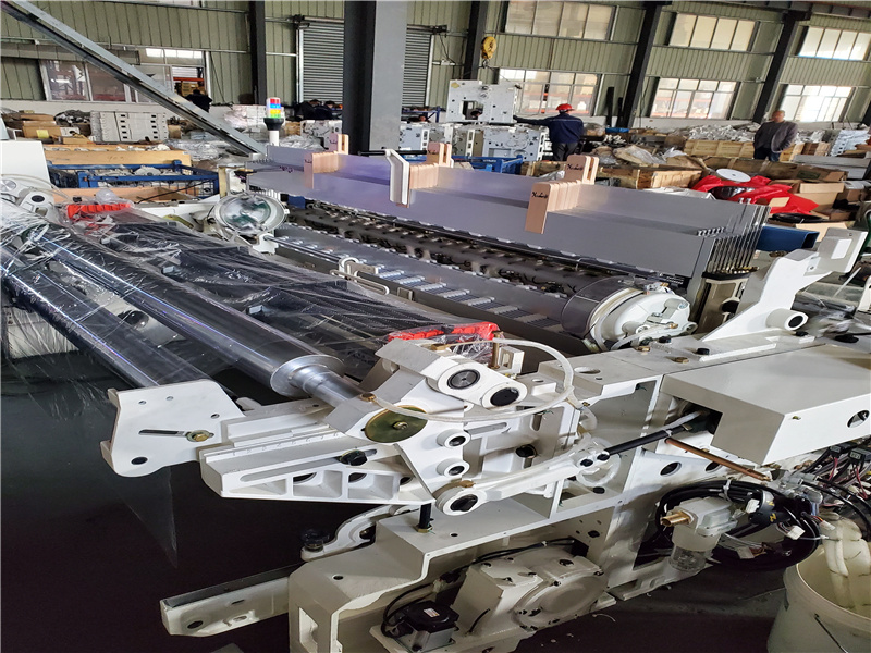 High Speed Air Jet Loom